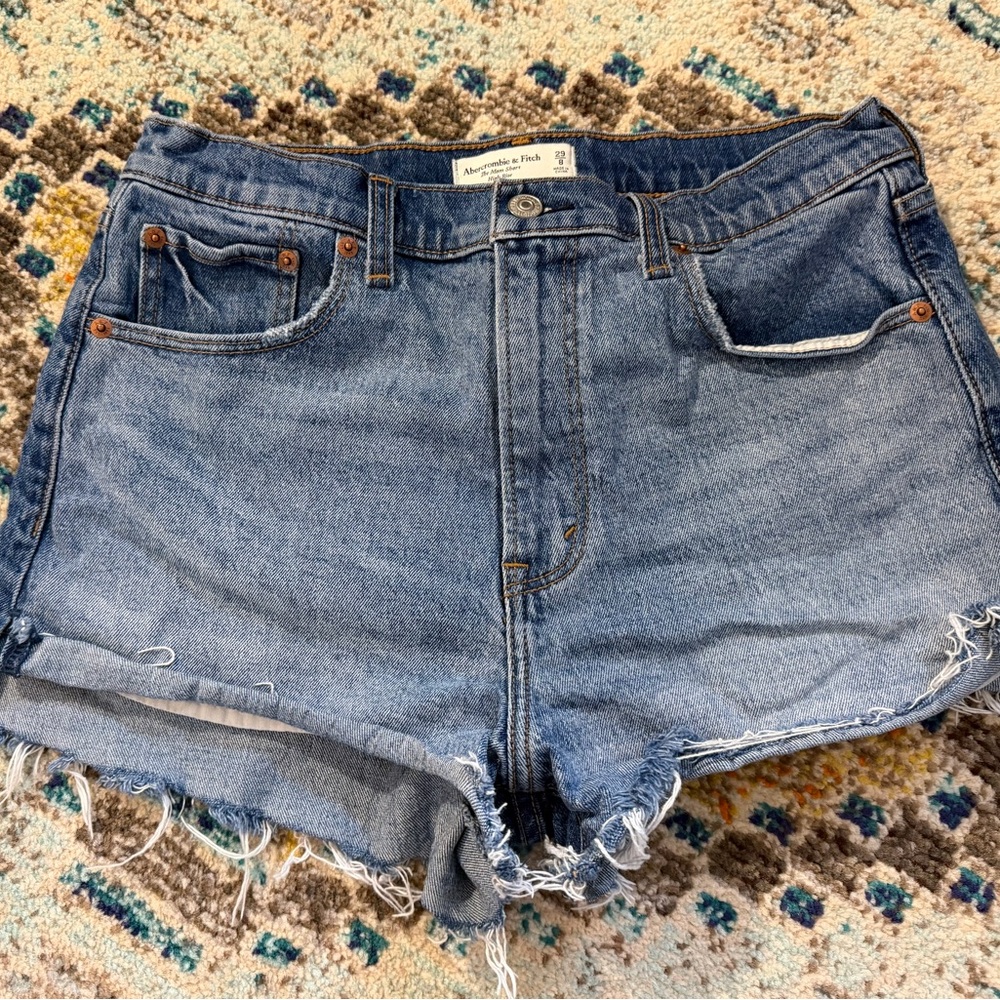 Abercrombie the mom high rise denim shorts